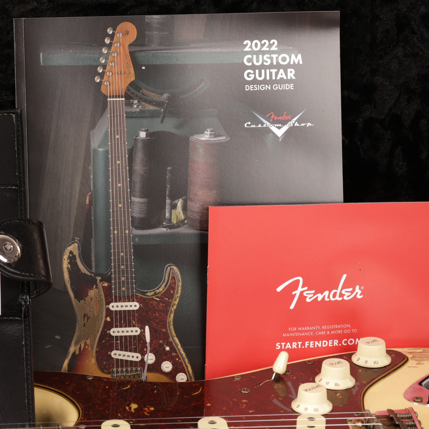 Fender Custom Shop 1962 Stratocaster Heavy Relic Guitar - Aged Vintage White - CHUCKSCLUSIVE - #R120688