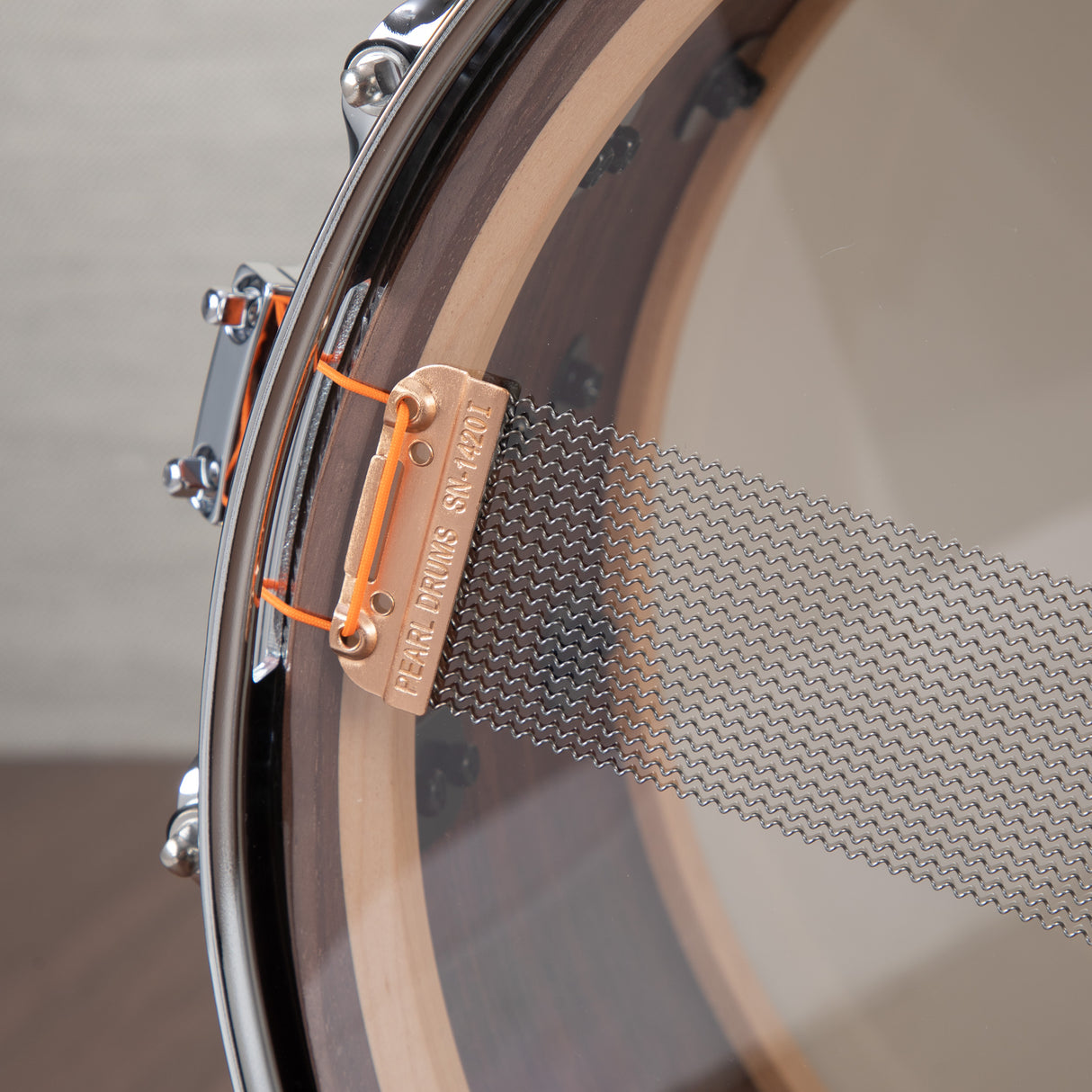 Pearl Music City 14x6.5-Inch Custom Walnut Snare Drum - Natural with Inlays