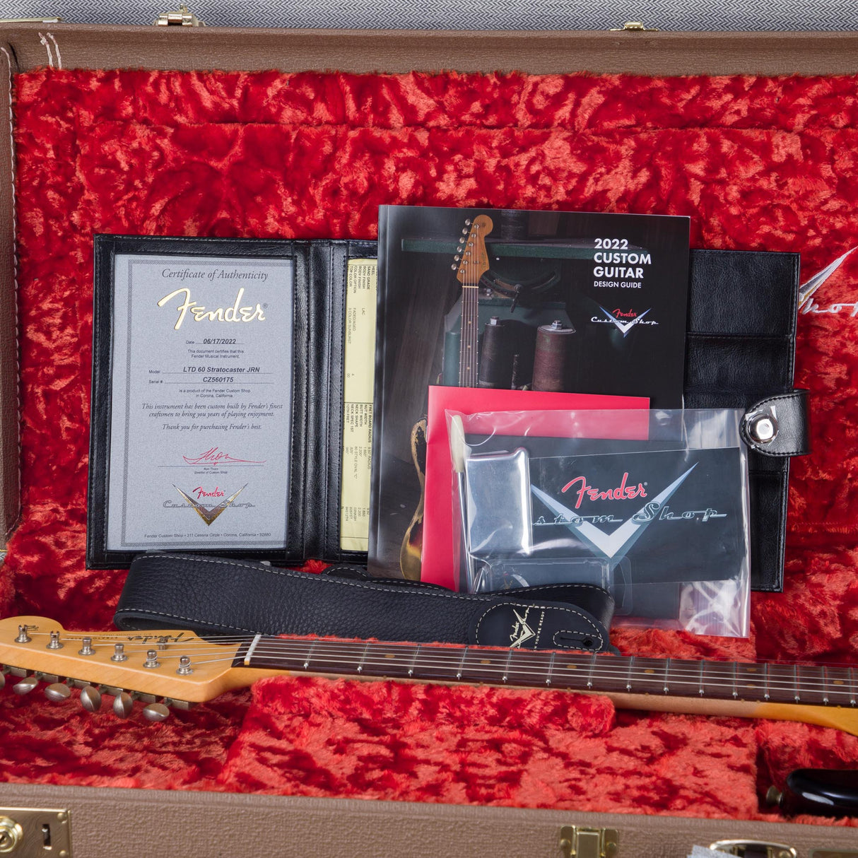 Fender Custom Shop Limited Edition 1960 Stratocaster Journeyman Electric Guitar - Faded/Aged 3-Color Sunburst - #CZ560175