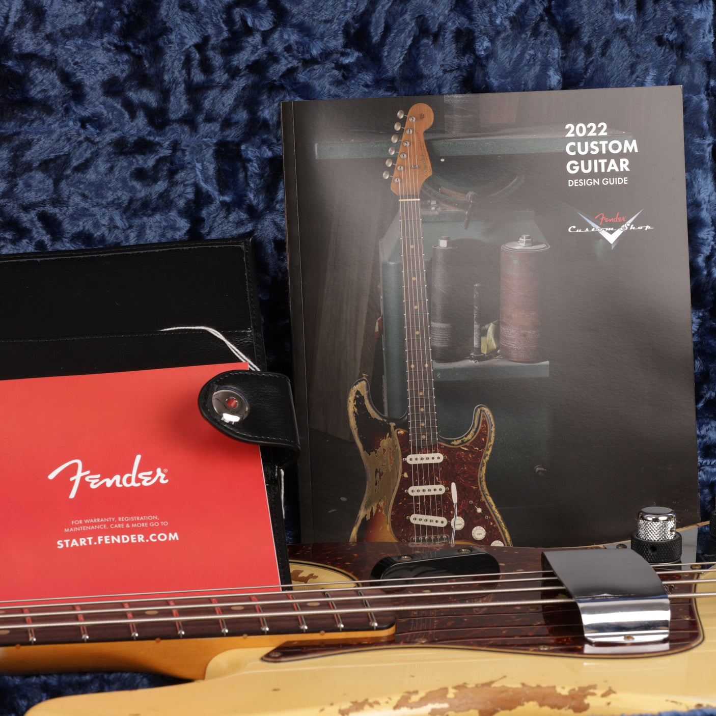 Fender Custom Shop 1961 Jazz Bass, Ash Heavy Relic - Aged Vintage White - CHUCKSCLUSIVE - #R124796