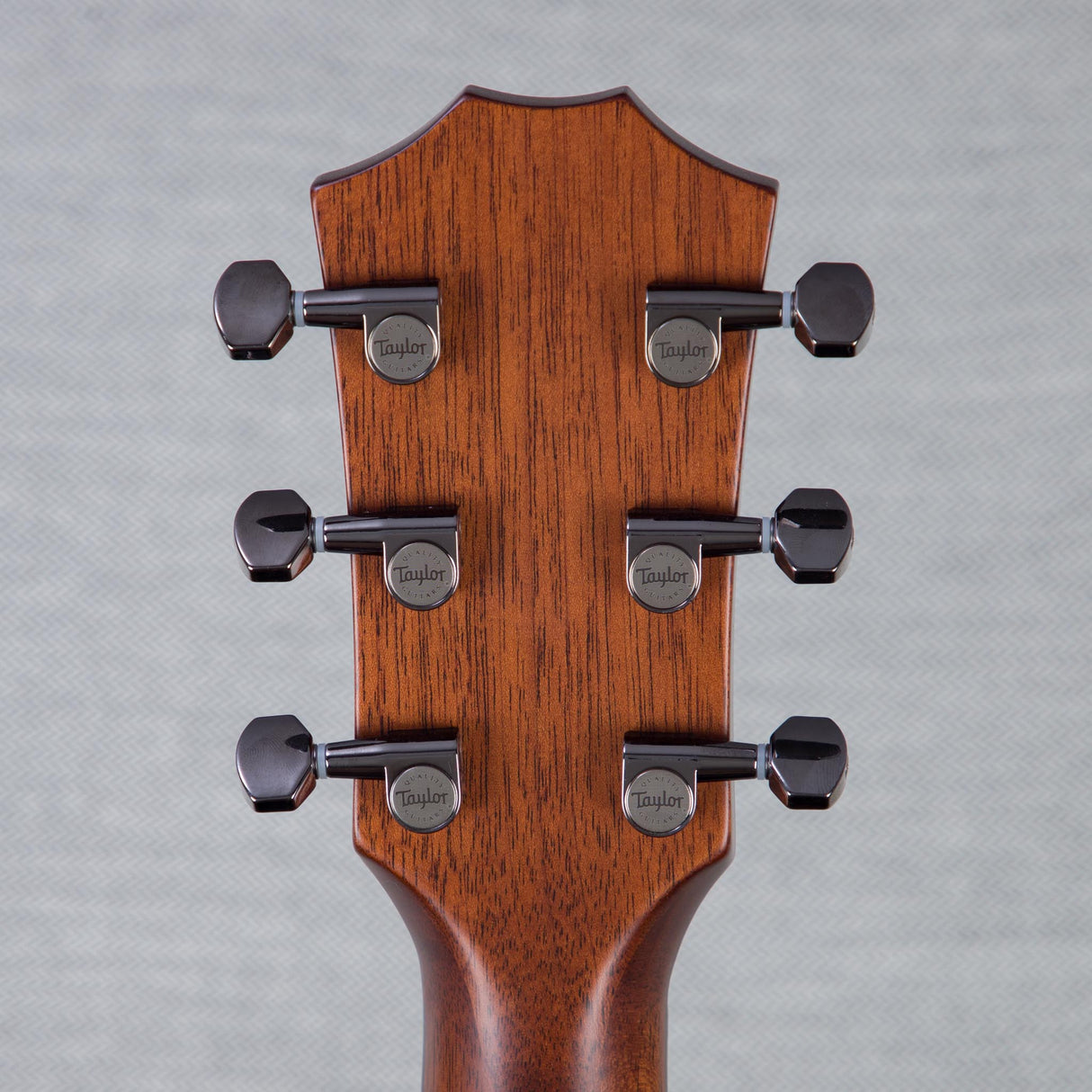 Taylor GT 811e Rosewood/Spruce Acoustic Electric Guitar - #1207103085