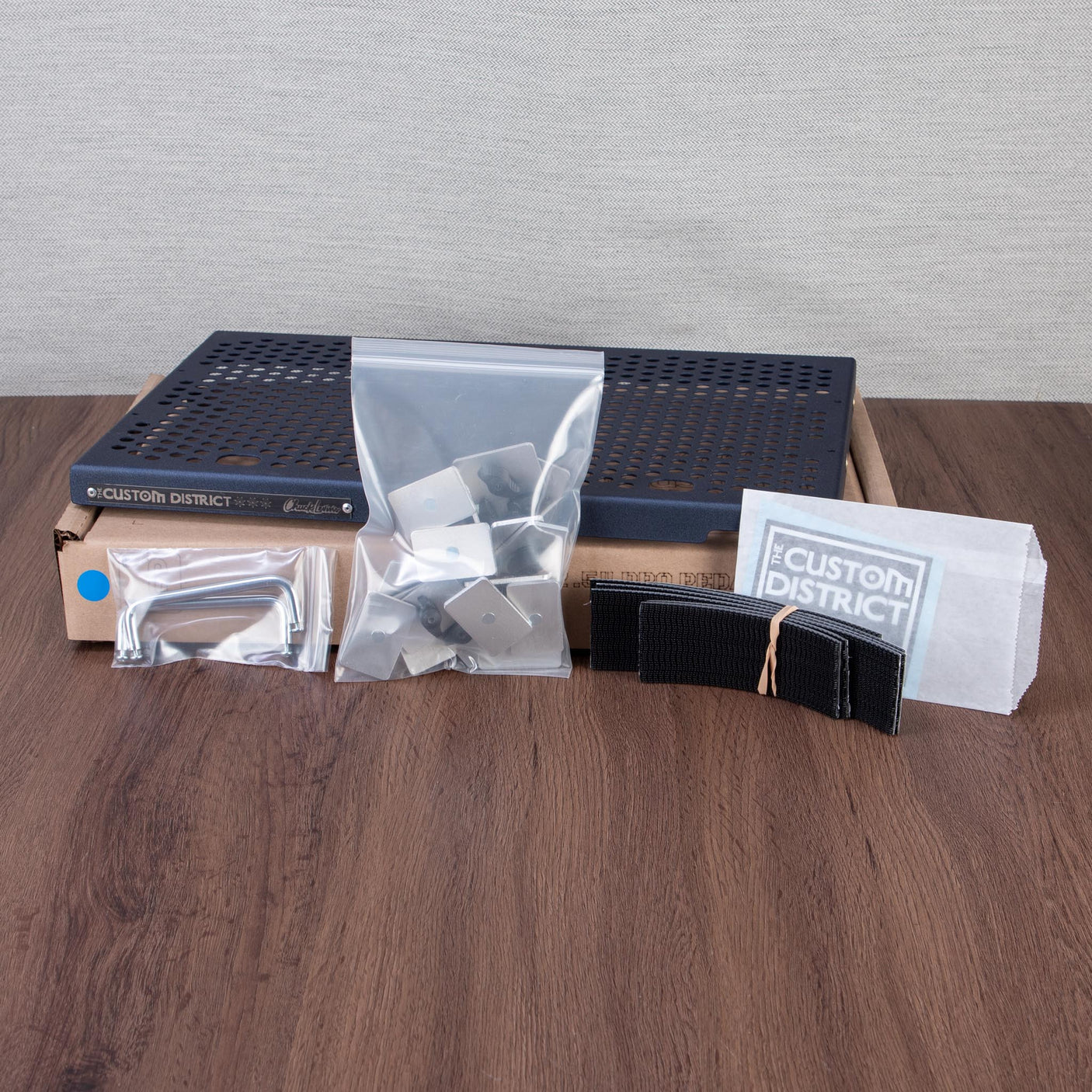 Custom District Pedalboards "The Pro" CHUCKSCLUSIVE Edition Pedalboard