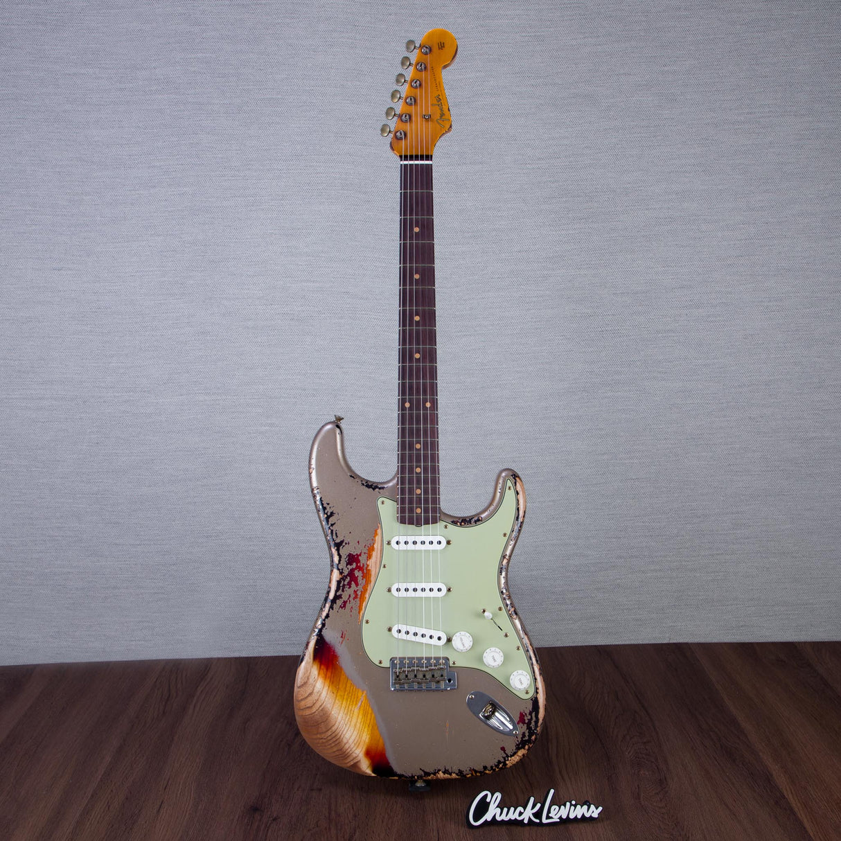 Fender Custom 1961 Stratocaster Electric Guitar Super Heavy Relic - Shoreline Gold over 3-Color Sunburst - #CZ586841