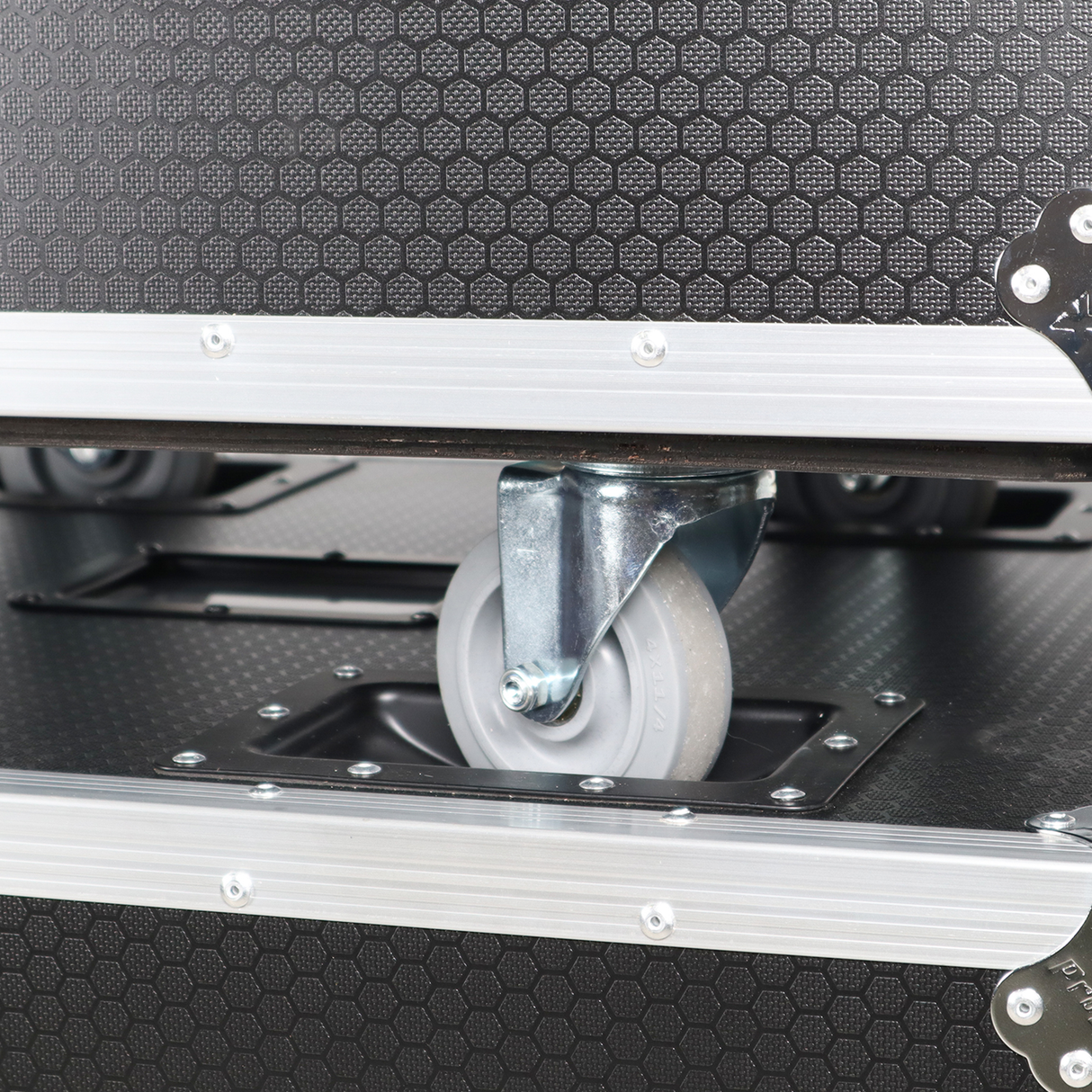 ProX XS-SP273022W Universal ATA Single Speaker Flight Case 27x30x18-Inch fits RCF: 2x HDL30, 2x HDL20, JBL:2x SRX910LA, DAS 2x Sara-100