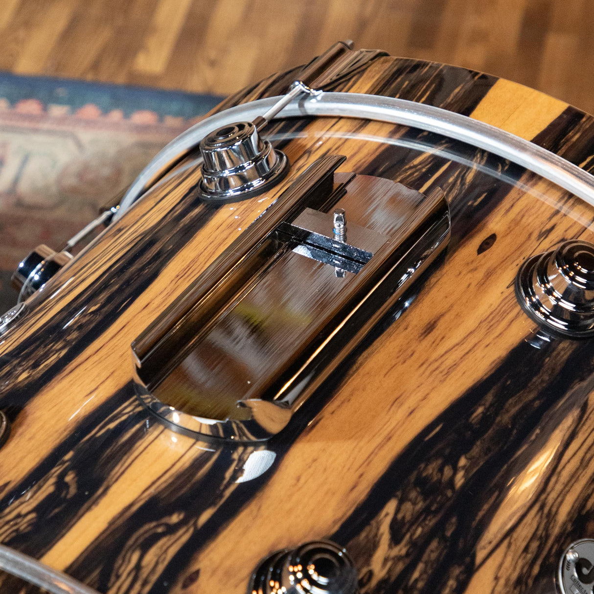 DW Collector's Series Exotic 5-Piece Shell Pack - Natural Lacquer over Royal Ebony Veneer