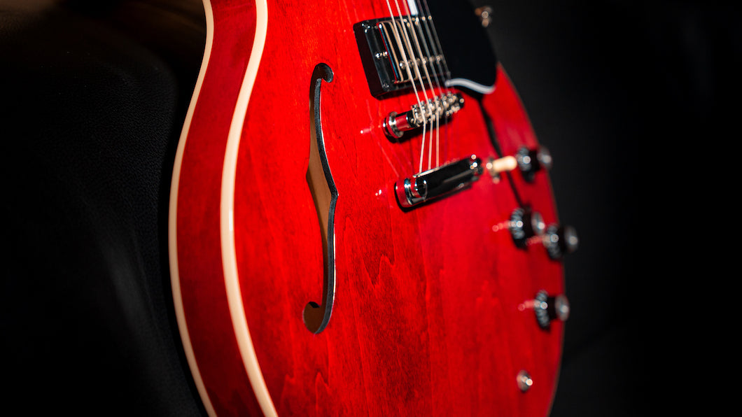 Gibson ES-335 Semi Hollow Body Guitar - Sixties Cherry - New