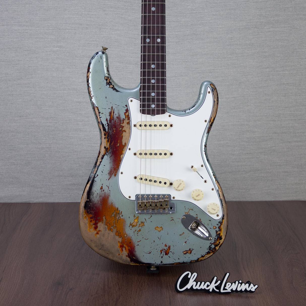 Fender Custom Shop Time Machine Collection 1965 Stratocaster Electric Guitar Super Heavy Relic - Aged Fire Mist Silver Over 3-Color Sunburst - #CZ585740