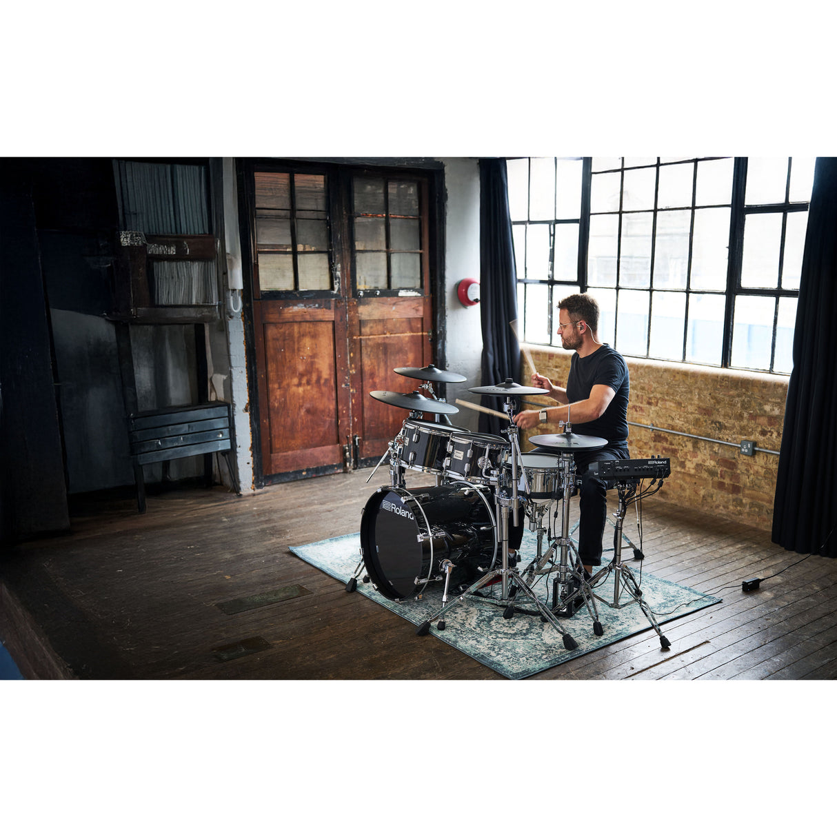 Roland VAD516 V-Drums Acoustic Design Drum Kit - Preorder