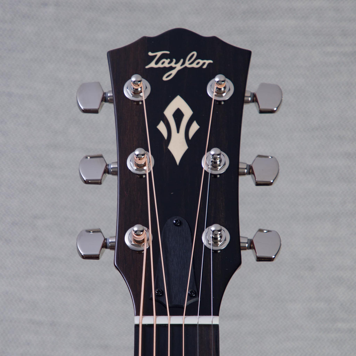 Taylor Gold Label 717e Rosewood/Spruce Acoustic Electric Guitar - Sunburst/Cream Pickguard - #1204305072