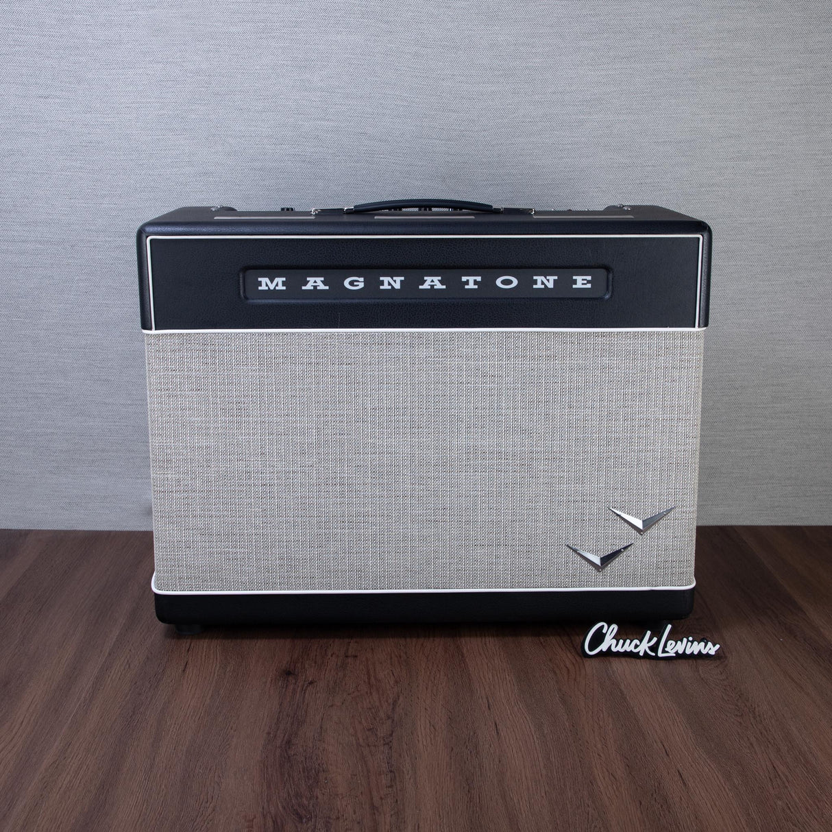 Magnatone Super Fifty-Nine M-80 45-Watts 2x12-Inch Tube Combo Guitar Amplifier - Black