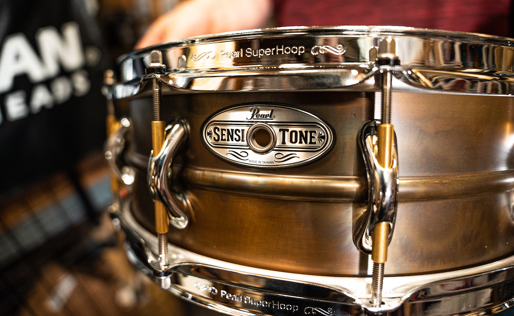 Pearl 14" x 5" SensiTone Premium Beaded Brass Snare Drum