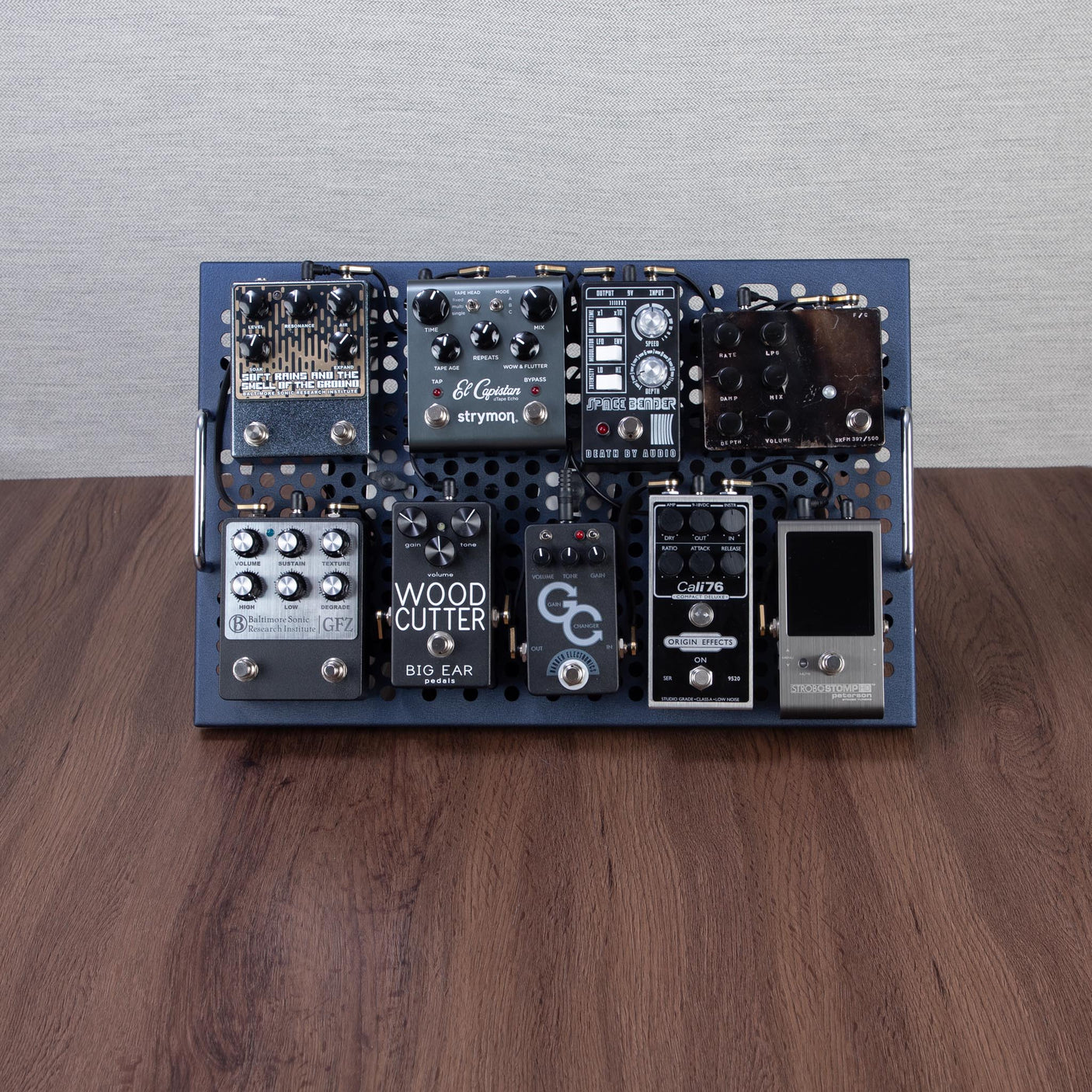 Custom District Pedalboards "The Pro" CHUCKSCLUSIVE Edition Pedalboard