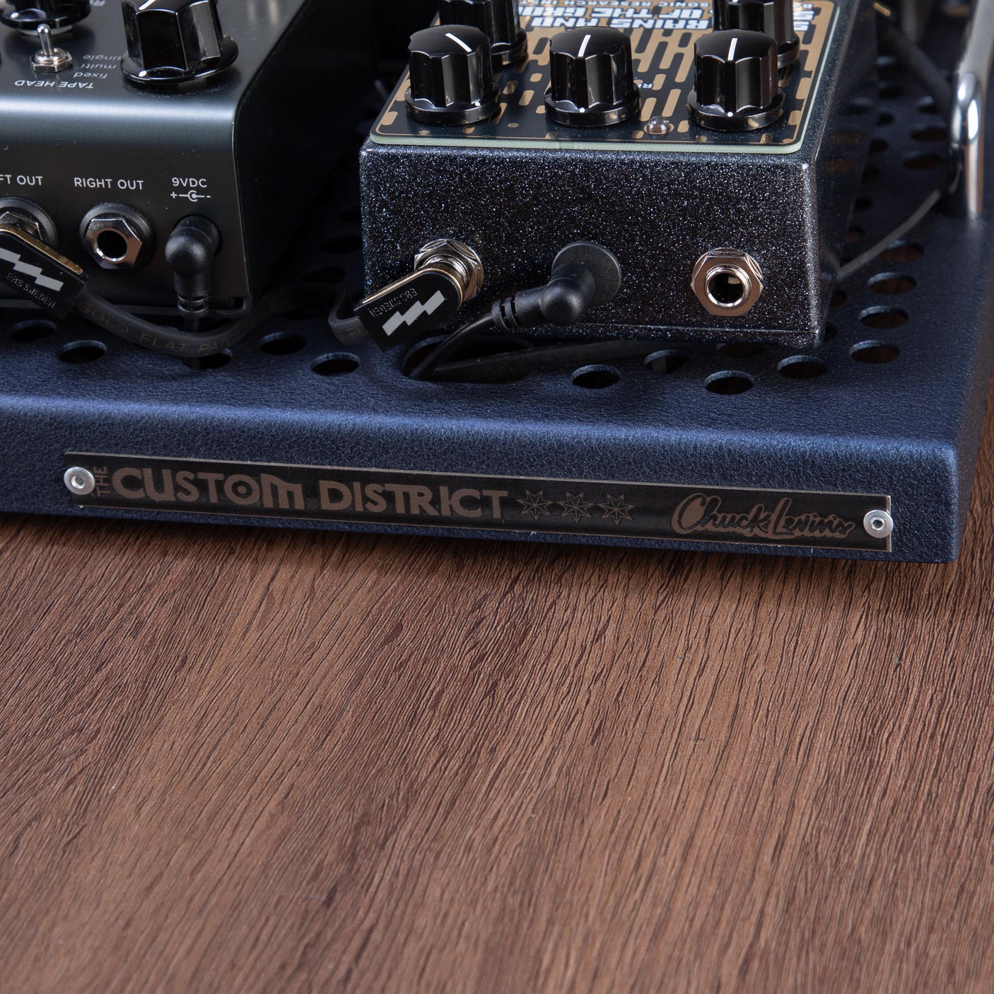 Custom District Pedalboards "The Pro" CHUCKSCLUSIVE Edition Pedalboard