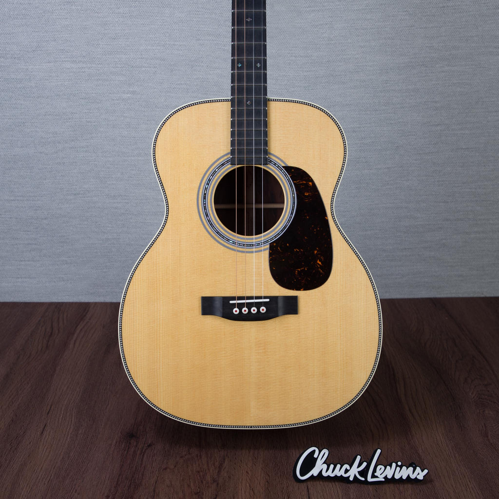 Martin Guitar - Chuck Levin's Washington Music Center
