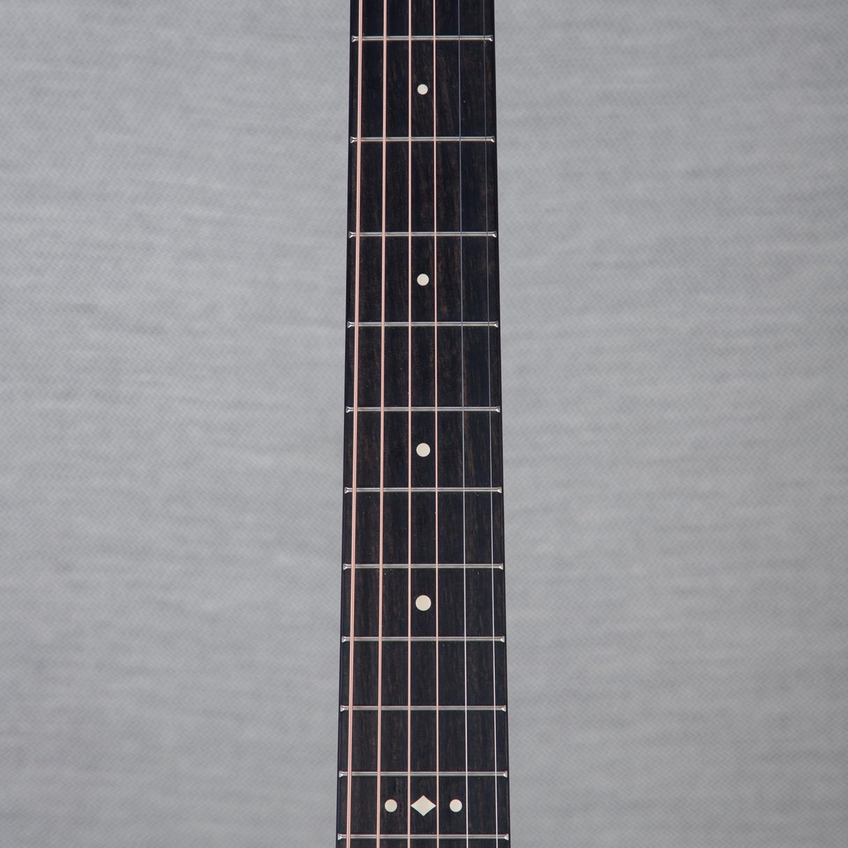 Taylor Gold Label 517e Mahogany/Spruce Acoustic Electric Guitar - Sunburst/Cream Pickguard - #1204255021