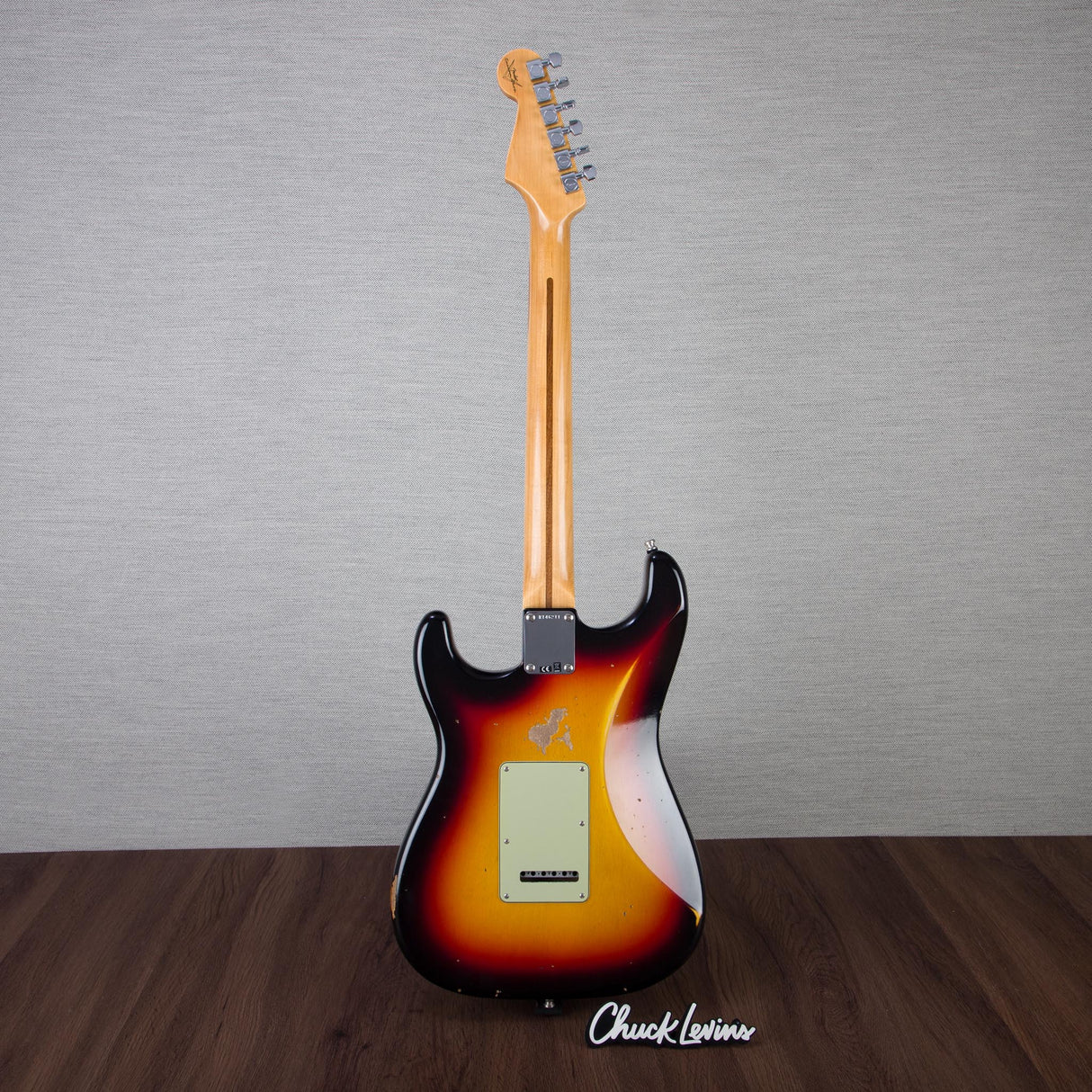Fender Custom Shop Custom Deluxe Stratocaster Electric Guitar - 3-Color Sunburst