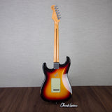 Fender Custom Shop Custom Deluxe Stratocaster Electric Guitar - 3-Color Sunburst