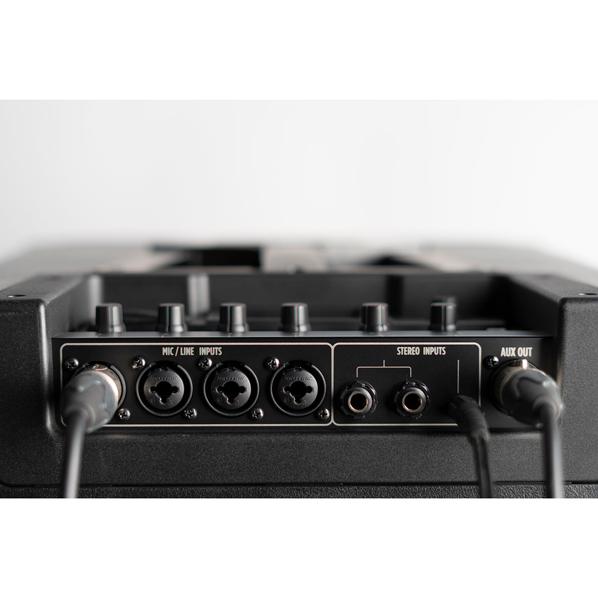 RCF EVOX JMIX 9 Active 2100-Watts 12-Inch Three-way Column Array with 8-Channel Mixer and Bluetooth