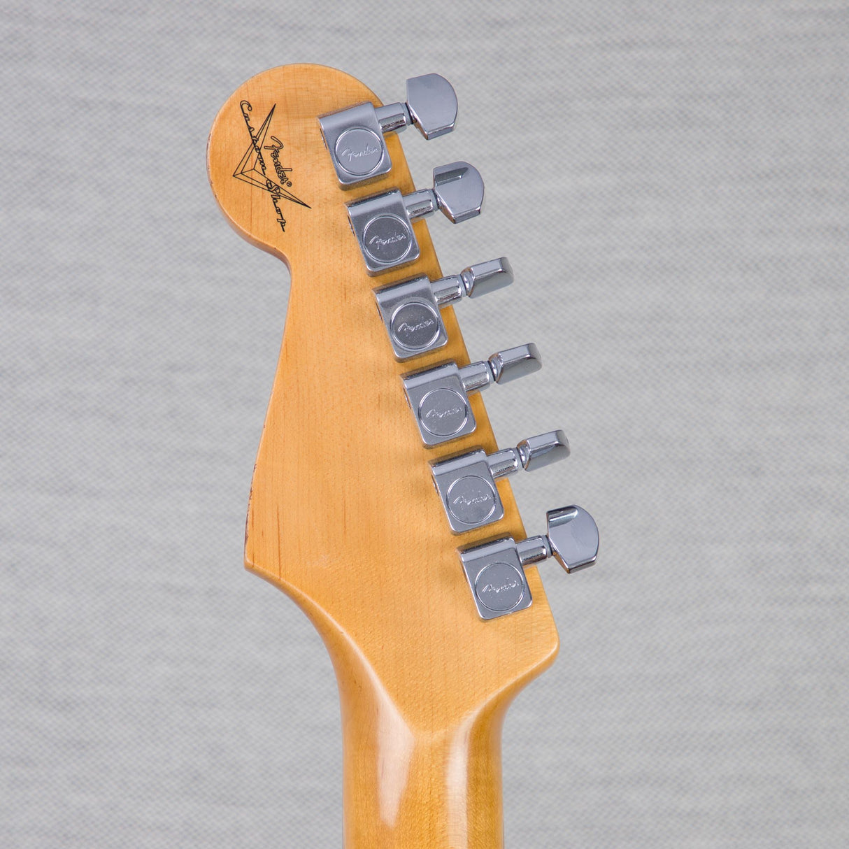 Fender Custom Shop Deluxe Stratocaster Electric Guitar Closet Classic - Vintage White - #R143612