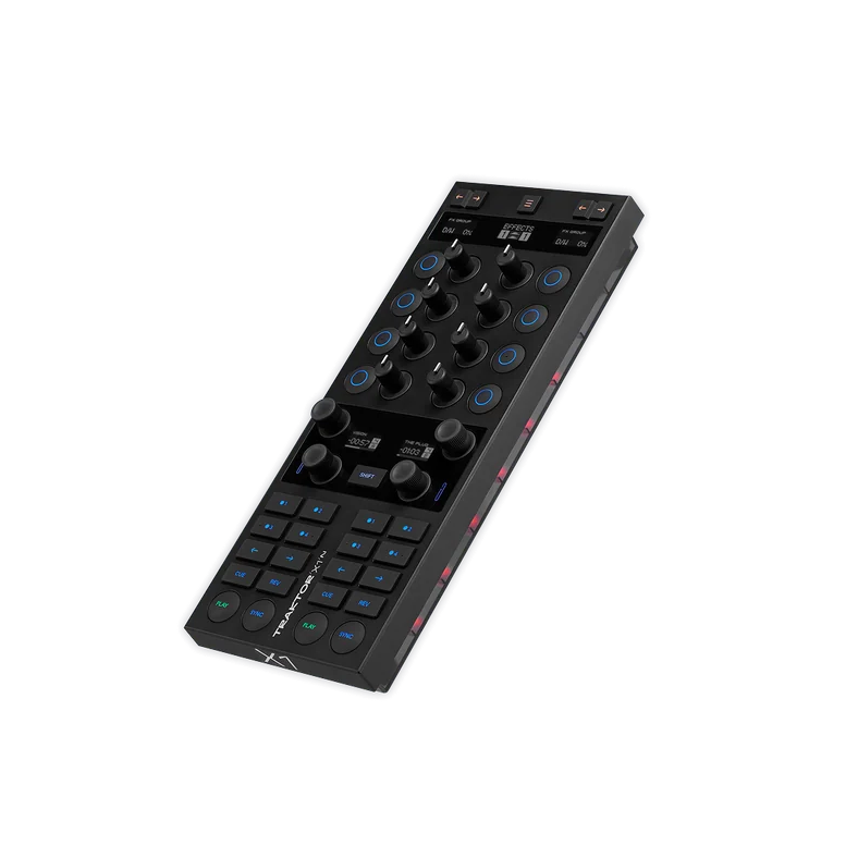 Native Instruments Traktor X1 USB DJ Controller