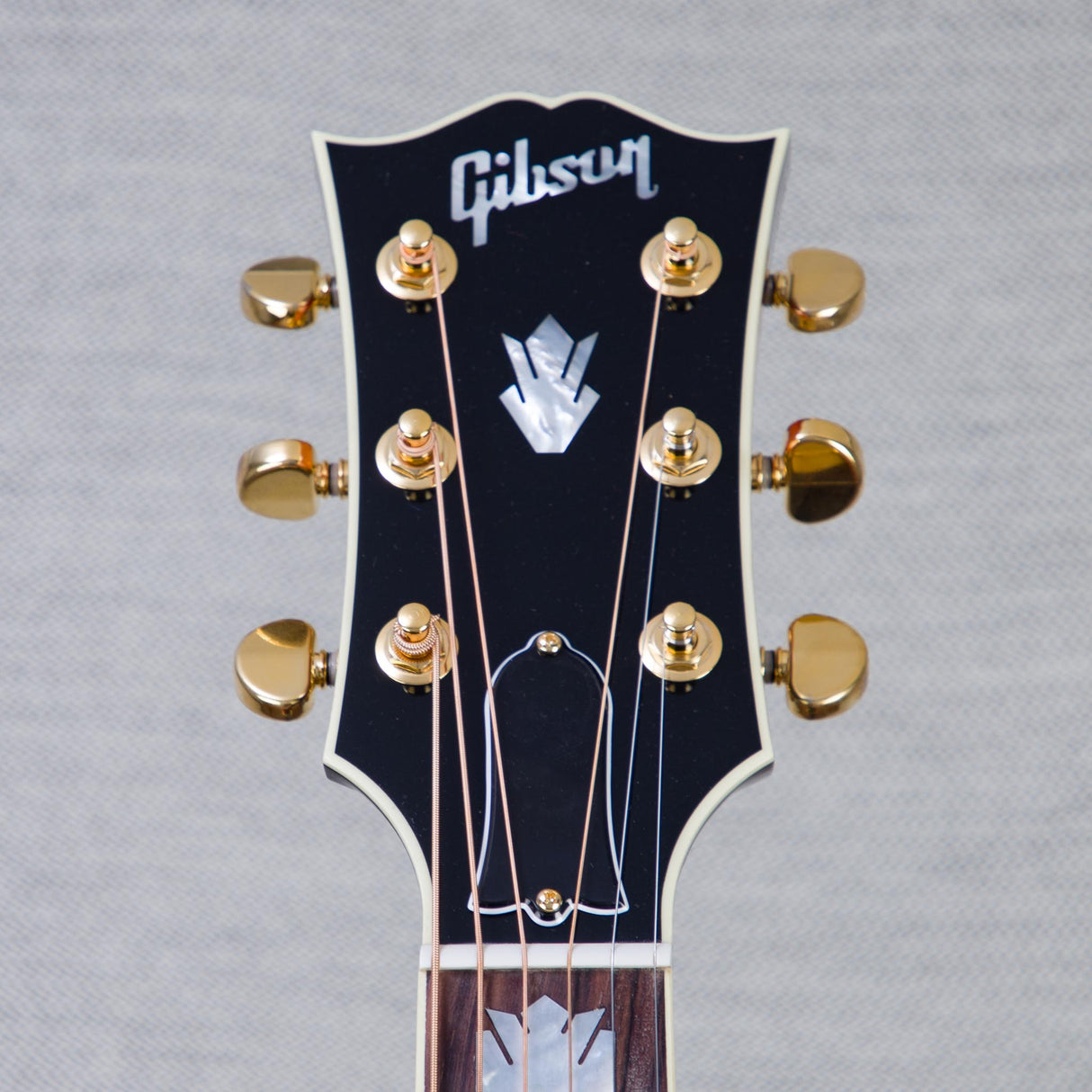 Gibson SJ-200 Standard Maple/Spruce Acoustic Electric - Tri Burst - #20365012