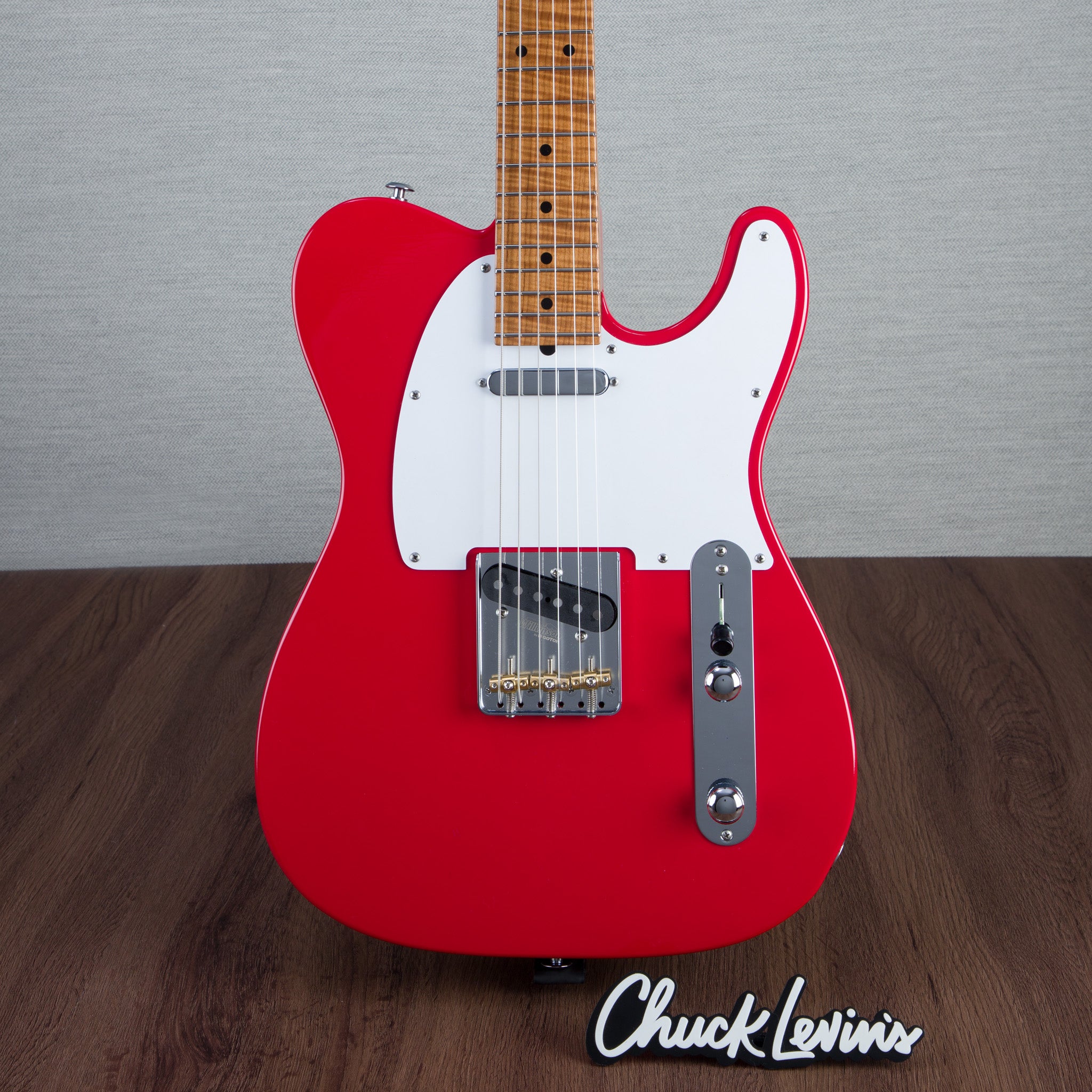 Suhr Classic T Antique Electric Guitar - Dakota Red – Chuck