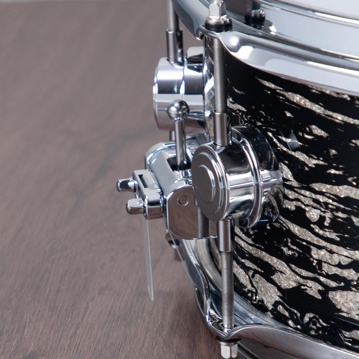 DW 5.5 x 14-Inch Collector's 333 Maple Snare Drum - Black Oyster Glass