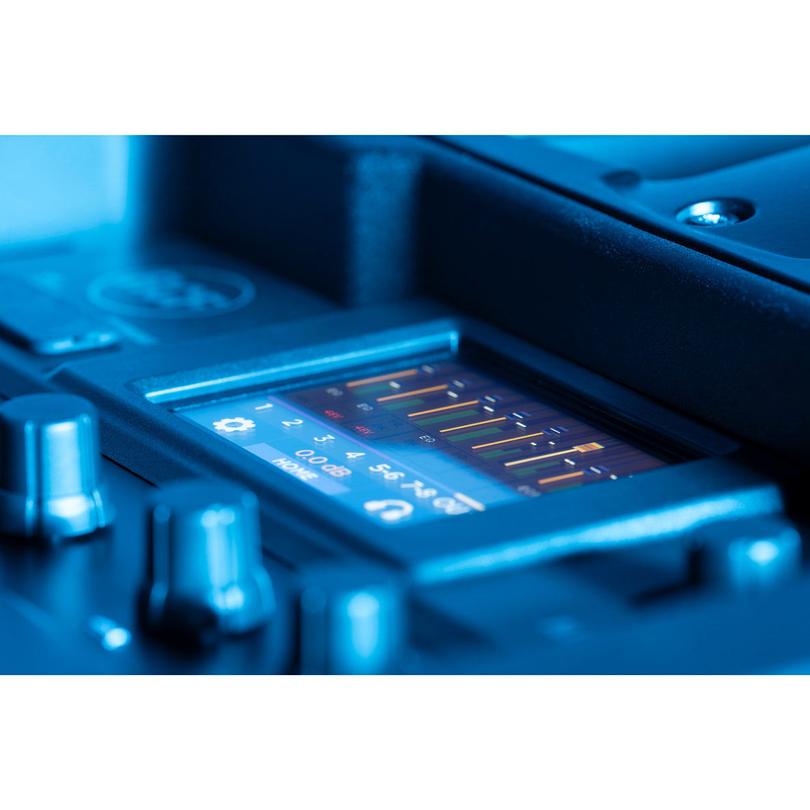 RCF EVOX JMIX 9 Active 2100-Watts 12-Inch Three-way Column Array with 8-Channel Mixer and Bluetooth