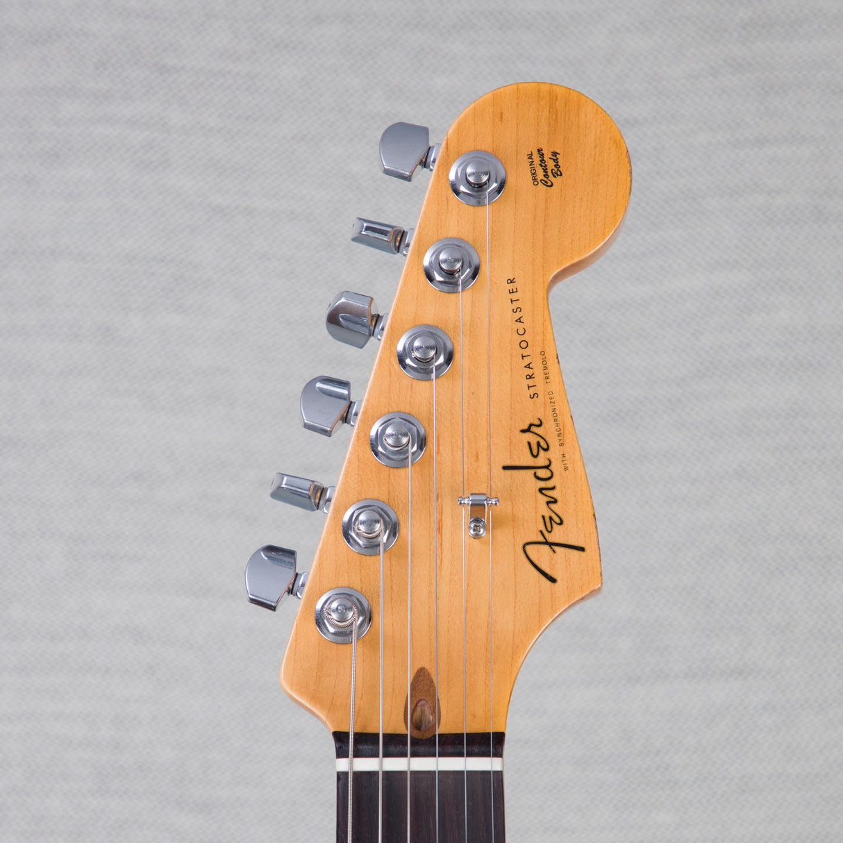 Fender Custom Shop Custom Deluxe Stratocaster Electric Guitar - 3-Color Sunburst