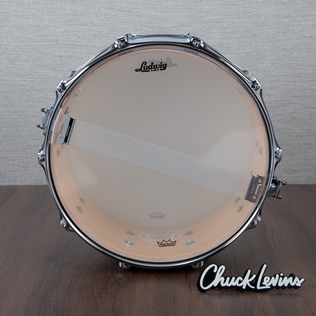 Ludwig Classic Maple 6.5x14-Inch Snare Drum - White Marine