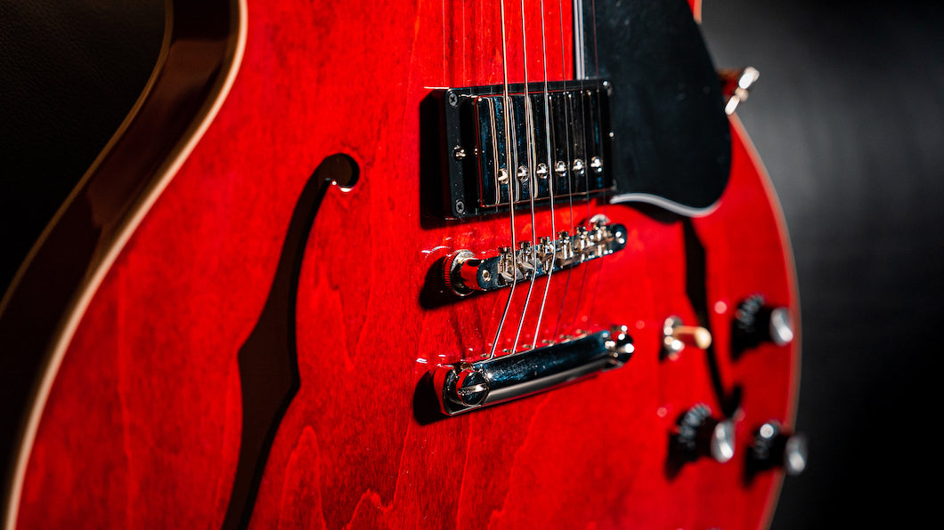 Gibson ES-335 Semi Hollow Body Guitar - Sixties Cherry - New