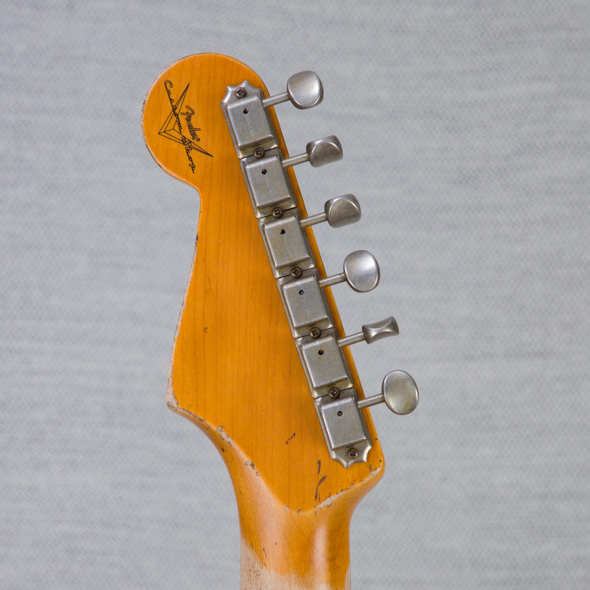 Fender Custom Shop Time Machine Collection 1965 Stratocaster Electric Guitar Super Heavy Relic - Aged Fire Mist Silver Over 3-Color Sunburst - #CZ585740