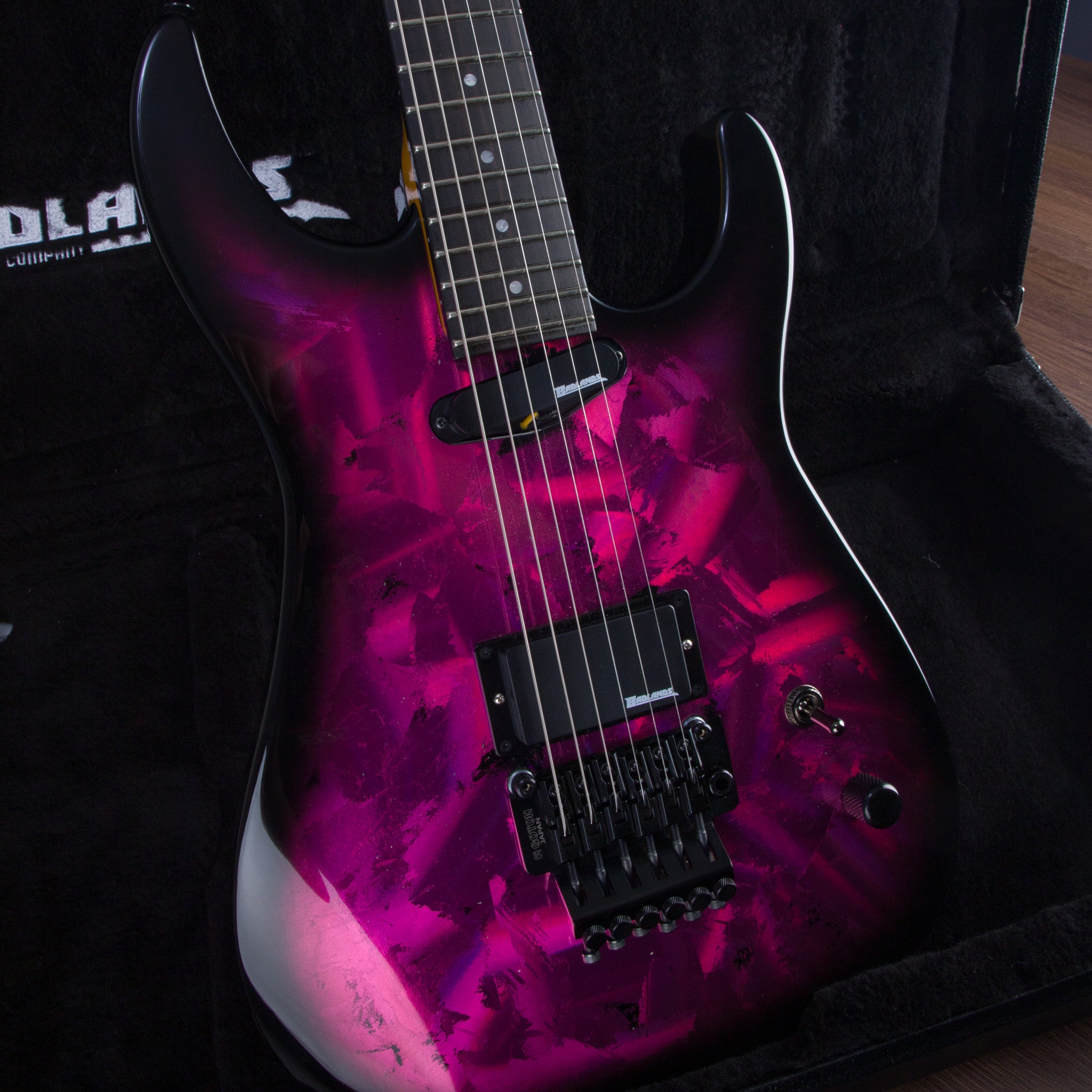 Badlands GX1 Holoflash HS Tremolo Electric Guitar - Holoflash Pink