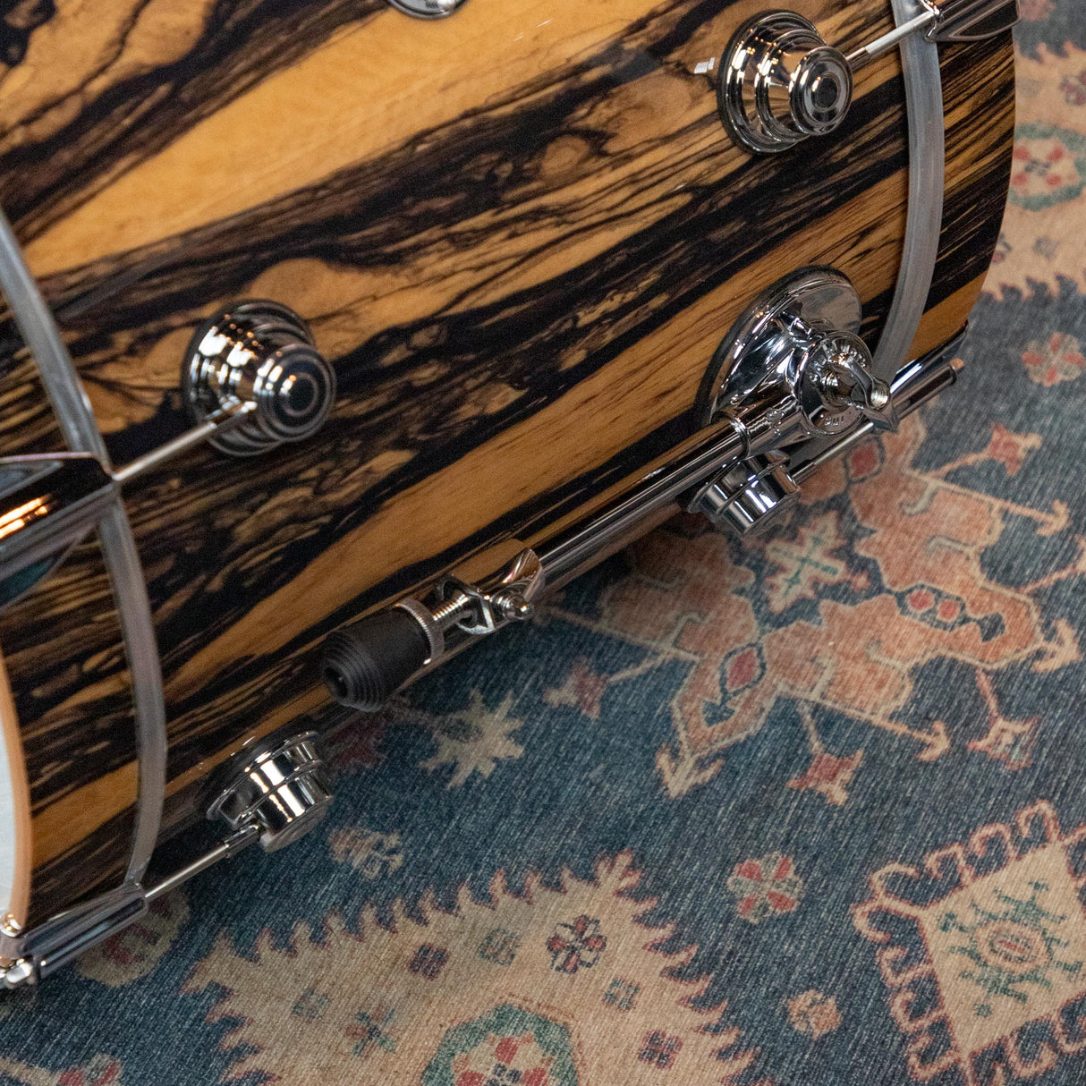 DW Collector's Series Exotic 5-Piece Shell Pack - Natural Lacquer over Royal Ebony Veneer