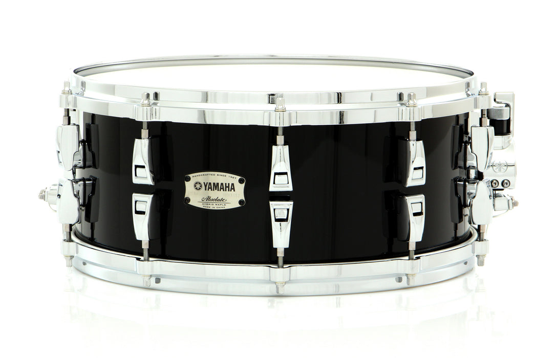 Yamaha 14" x 6" Absolute Hybrid Maple Snare Drum Solid Black - New,Solid Black