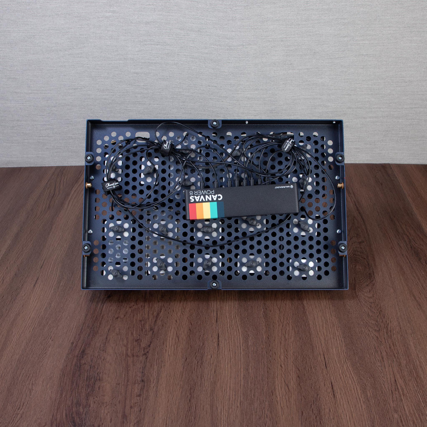 Custom District Pedalboards "The Pro" CHUCKSCLUSIVE Edition Pedalboard