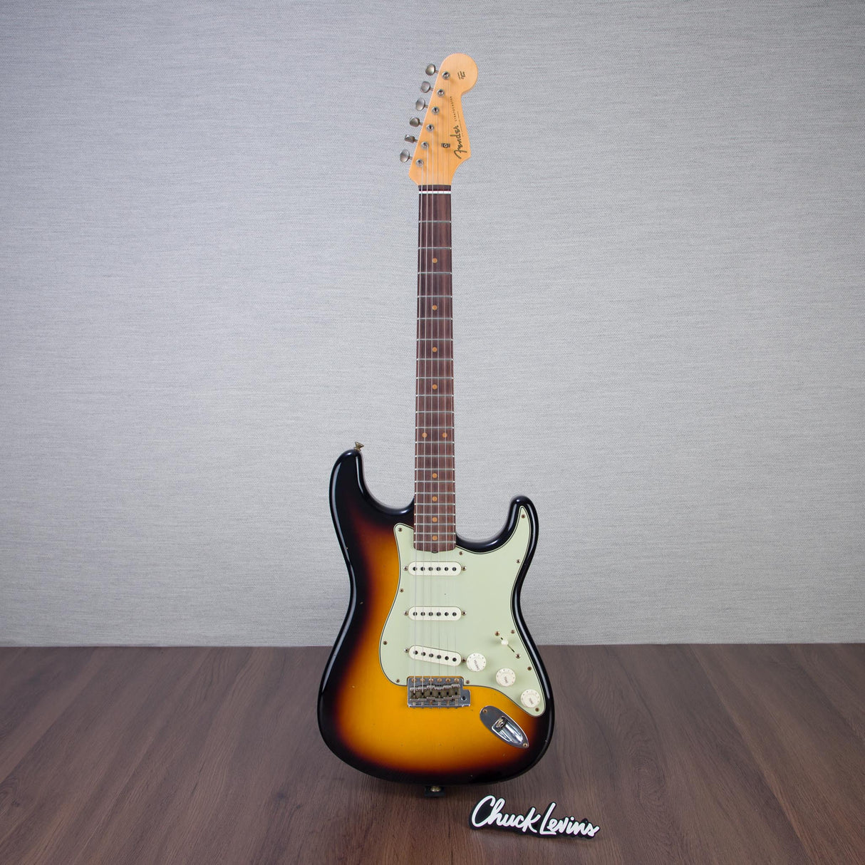 Fender Custom Shop Limited Edition 1960 Stratocaster Journeyman Electric Guitar - Faded/Aged 3-Color Sunburst - #CZ560175