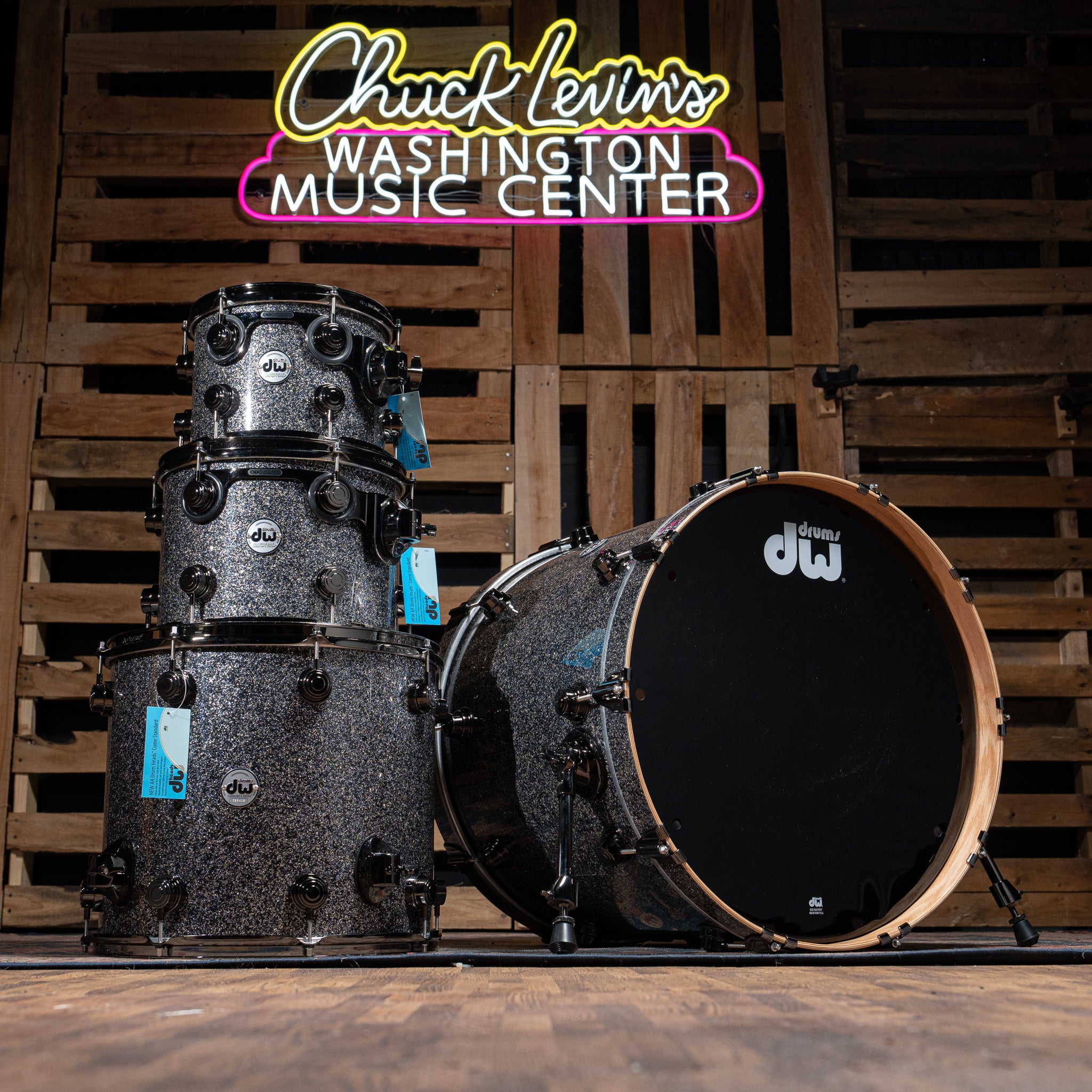 DW Collectors's Oak 4-Piece Shell Pack with 22-Inch Kick - Black