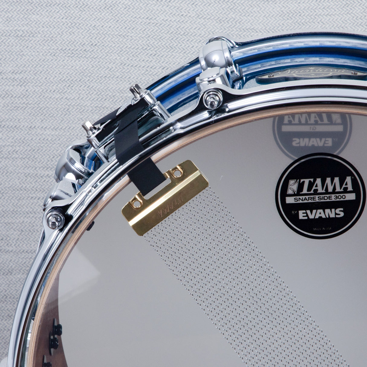 Tama 6.5 x 14-Inch Starclassic Walnut/Birch Snare Drum - Molten Blue Ice Fade