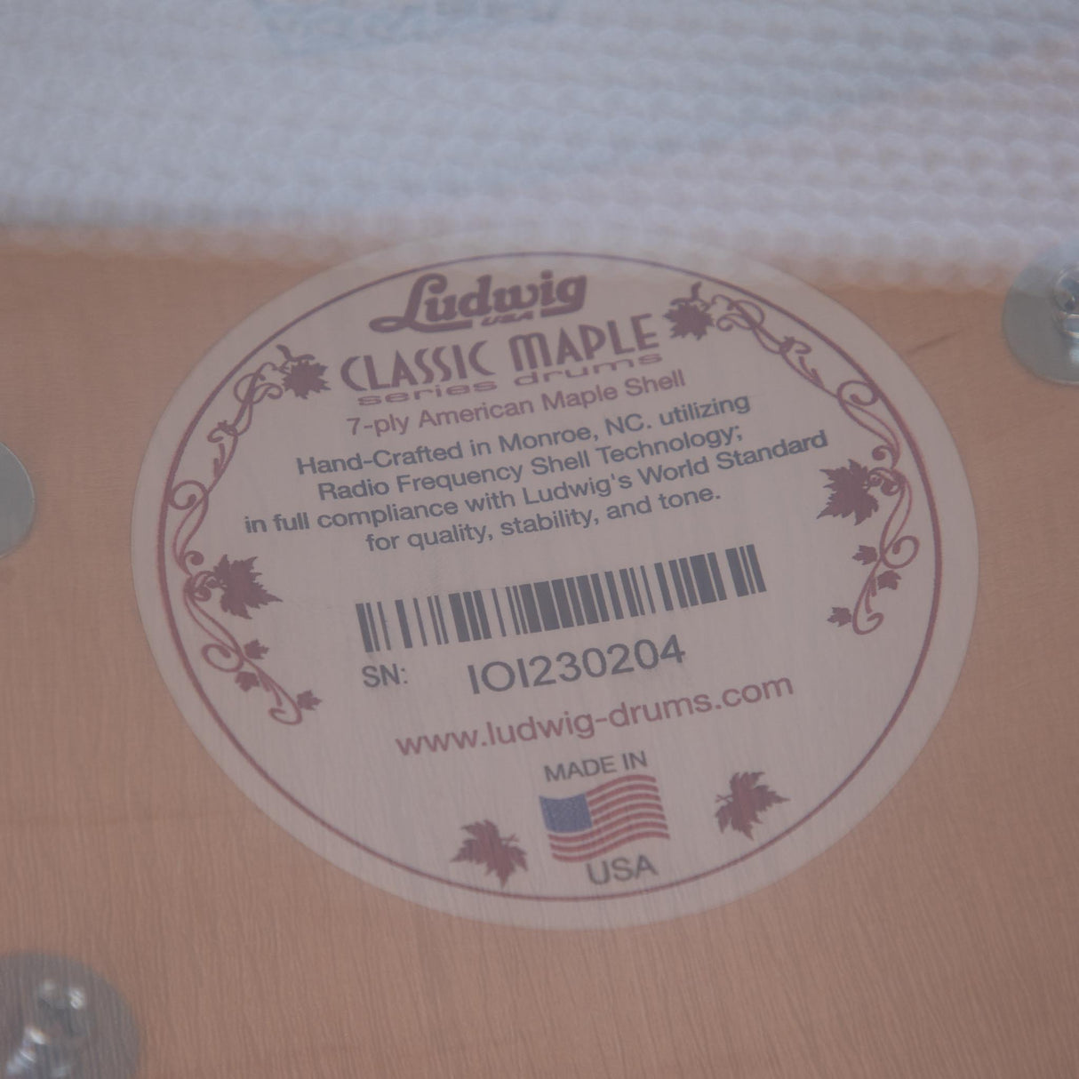 Ludwig 5 x 14-Inch Classic Maple Snare Drum - Black Pearl